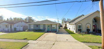 10 Mason St, Gretna, LA 70053