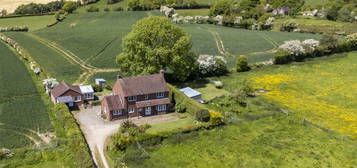 5 bedroom country house for sale