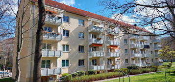 Praktische & zentrale 3-Z-Whg, +Balkon!   -No WGs!