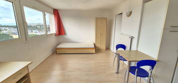 Studio meublé  à louer, 1 pièce, 24 m², Étage 4/4