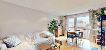 Flat for sale in Tudor Close, Highgate N6