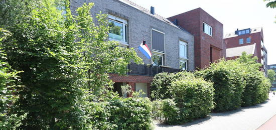 Constant Erzeijstraat 18