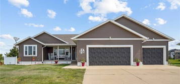 211 Wildcat Trl SW, Shellsburg, IA 52332