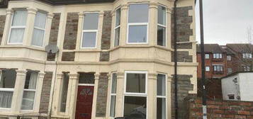 3 bedroom end of terrace house