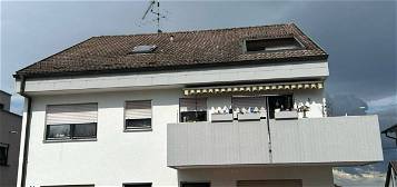 Ansprechende 1-Dachgeschosswohnung mit EBK/ Balkon in Filderstadt