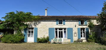 Charmante maison Charentaise avec dépendances