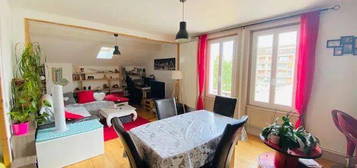 A vendre grand appartement lumineux