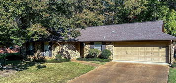 147 Summit Ridge Dr, Brandon, MS 39042