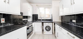 3 bed flat to rent