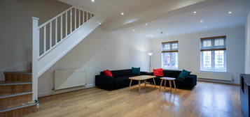 Property to rent in Stucley Place, Camden Town NW1