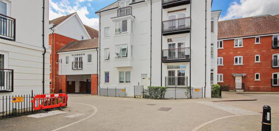 Flat to rent in Old Watling Street, Canterbury CT1