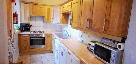 5 bedroom terraced house