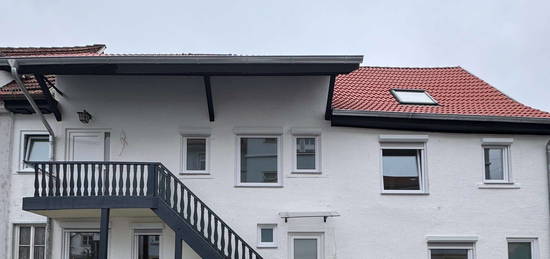 Reutlingen Stadtmitte, sanierter Altbau, 3-Zimmer-Wohnung mit EBK zu vermieten