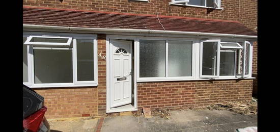 Room to rent in Angola Road, Worthing BN14