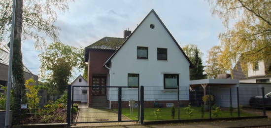 Sanierte Erdgeschosswohnung mit Sonnenterrasse und Blick in das Landschaftsschutzgebiet