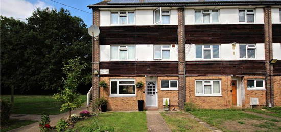 Flat for sale in Bonsey Lane, Woking, Surrey GU22