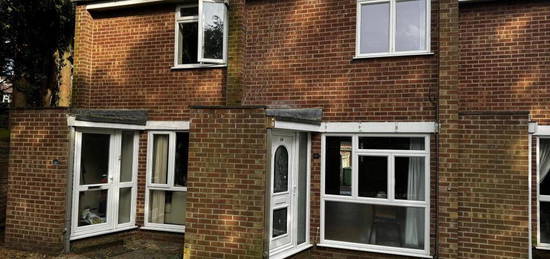 Terraced house to rent in Marriott Close, Wolvercote OX2