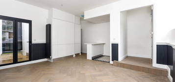 Flat to rent in Montpelier Walk, London SW7