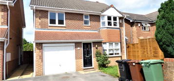 4 bed detached house to rent