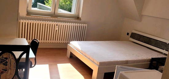 Möbliertes Appartement  400 Euro