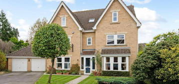 6 bedroom detached house for sale