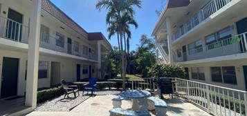 340 NW 19th St Apt 304, Boca Raton, FL 33432