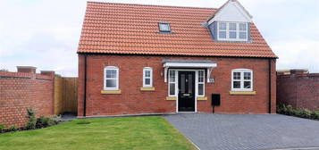 Detached bungalow to rent in Thonock Avenue, Gainsborough DN21