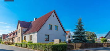 Schnuckliges Haus mit Garten und Bungalow sucht eine kleine Familie