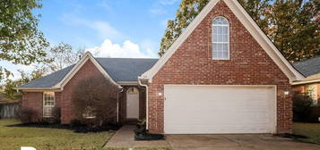 25 Oakland Woods Cv, Oakland, TN 38060