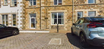 2 bedroom ground floor flat for sale