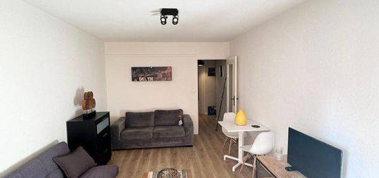 Location studio meublé 1 pièce – 33 m² à Antibes