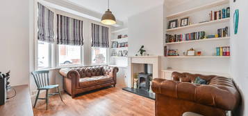 4 bed end terrace house for sale