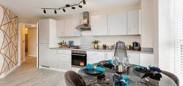 Flat for sale in Crete Hall Road, Gravesend DA11