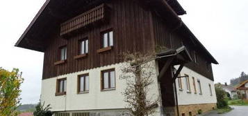 Ehemalige Pension in Langdorf bei Regen - Freistehendes Zweifamilienhaus oder Platz für Jung und Alt