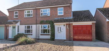 3 bed semi-detached house for sale