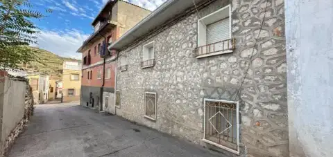 Casa adosada en Loranca de Taju&#xF1;a