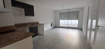 Appartement  à louer, 2 pièces, 1 chambre, 38 m²