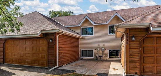 3273 Greenbrier St, Vadnais Heights, MN 55127