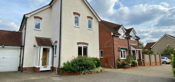 2 bedroom detached house