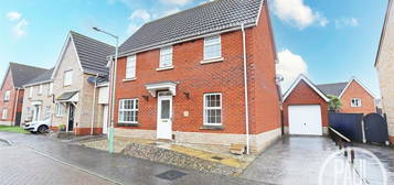 3 bedroom link detached house for sale