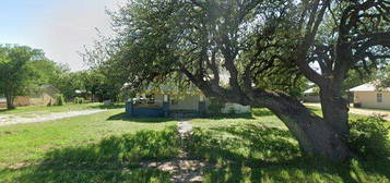 1619 N Fisher St N, Goldthwaite, TX 76844