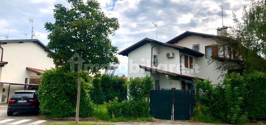 Villa a schiera viale Tagliamento 45, Centro, Lignano Sabbiadoro