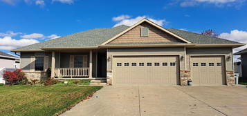 2232 N  2nd St, Seward, NE 68434