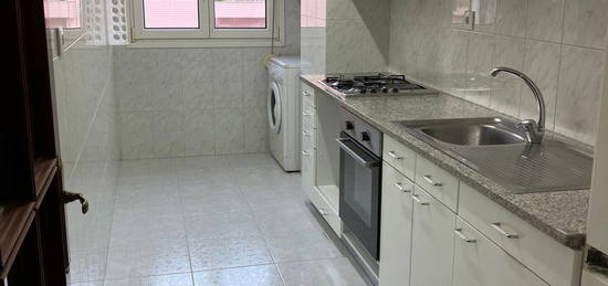 Arrendamento de Apartamento T1 ,   Praça do Bocage, 56