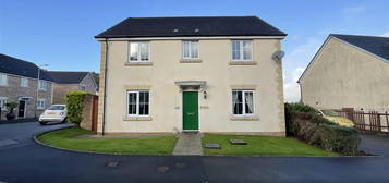 4 bed detached house for sale