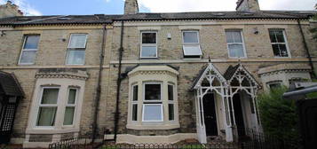 6 bedroom terraced house