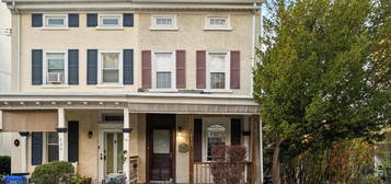 436 Green Ln, Philadelphia, PA 19128