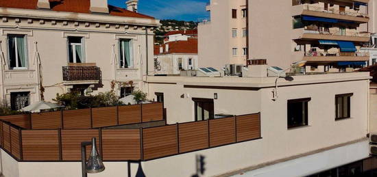 Affaire à saisir  Cannes centre appartement 4P de 146m², avec terrasses de 100m². Propriétaire direct