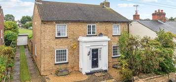 4 bed detached house for sale