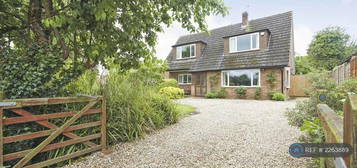 3 bedroom detached house